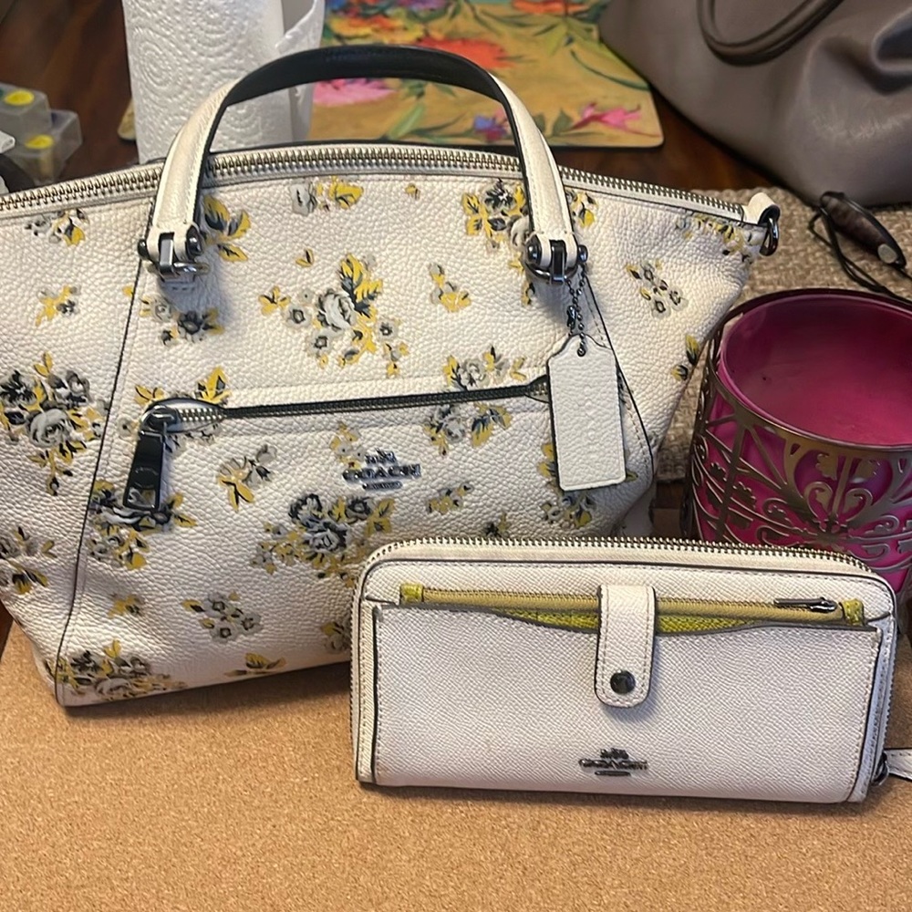 Coach Taylor Prairie tote floral shoulder bag  with matching wallet